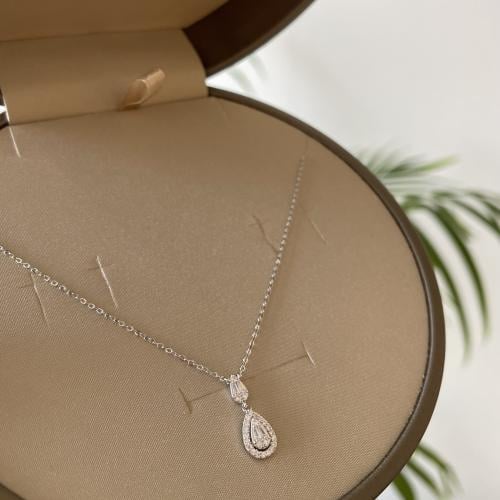 عقد فضة MOH منسق بالورد