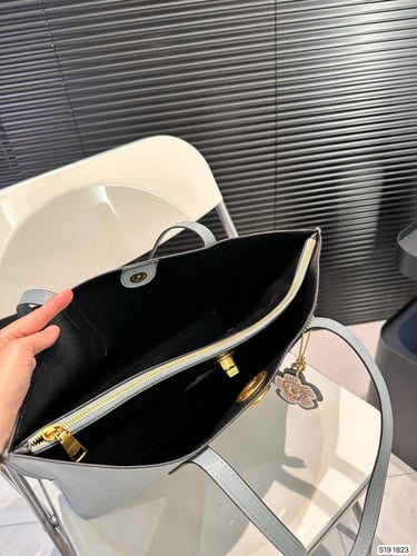 Coach tote