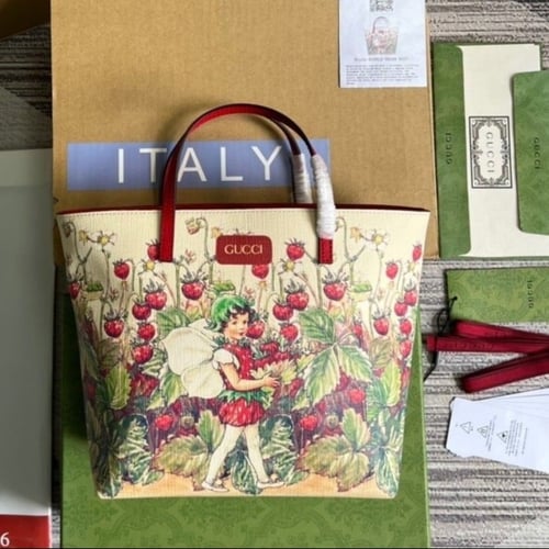 Gucci strawberries bag