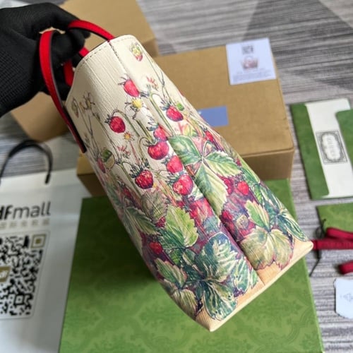 Gucci strawberries bag