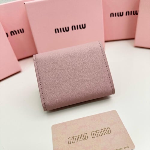 Miumiu lil bow wallet