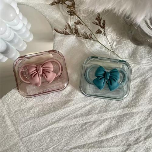 حافظة عدسات