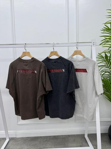 تيشيرت رجالي بتصميم عصري لإطلالة شبابية يومية