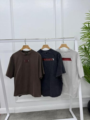 تيشيرت رجالي بتصميم عصري لإطلالة شبابية يومية