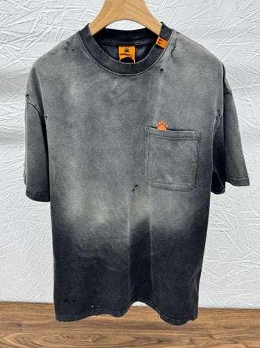 تي شيرت مغسول