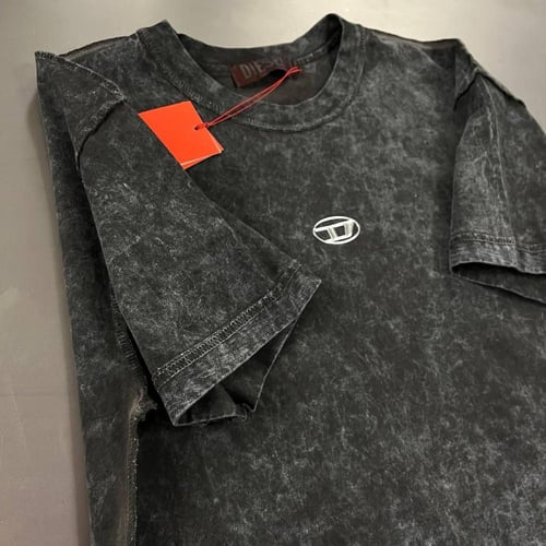 تي شيرت مغسول