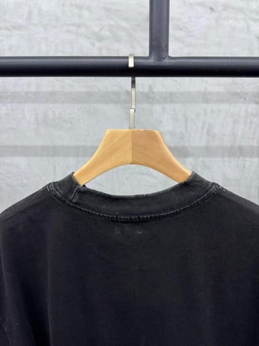 تيشيرت رجالي أوفر سايز بطبعة جرافيك فنية