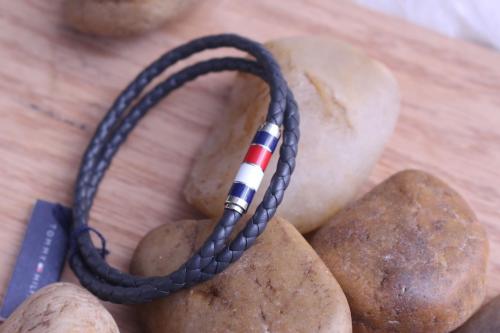 اسورة تومي كحلي الاصلية 05