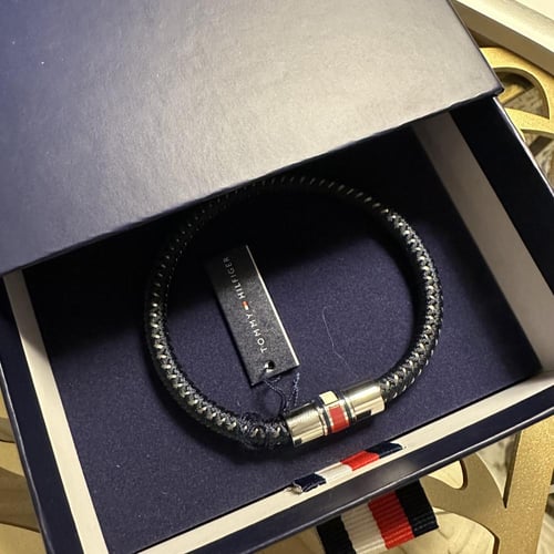 اسورة تومي الأصليه