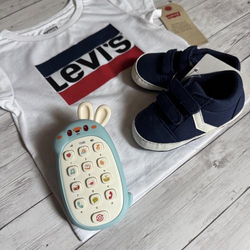 تي شيرت Levi’s مقاس 1-2 سنة