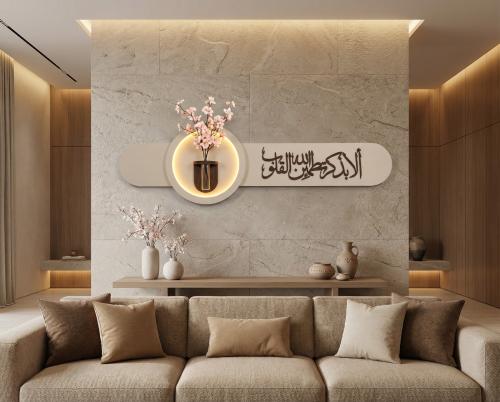 لوحة قمر - كتابة (الا بذكر الله تطمئن القلوب)