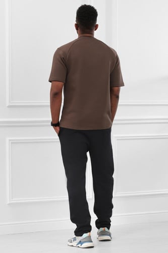 طقم رجالي صيفي كاجوال اوفر سايز مكون من تيشرت بلون...