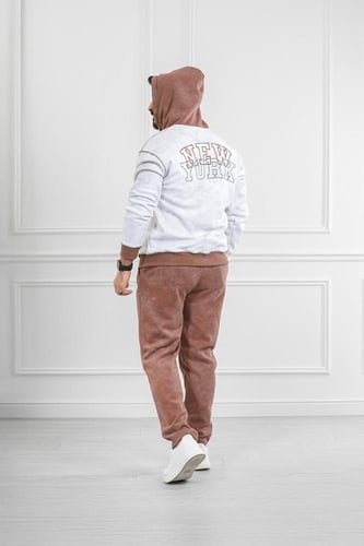 طقم رجالي شتوي دبل كاب بسحاب وقبعة وطبعة كتابة كبي...