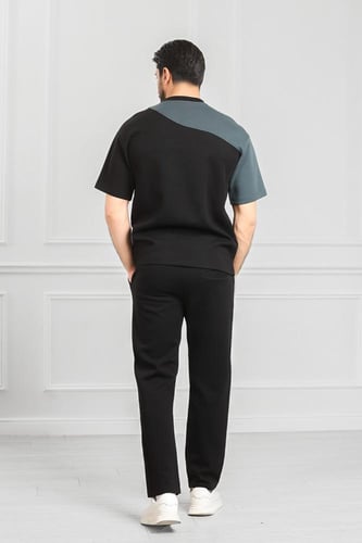 طقم رجالي أوفر سايز لونين نص كم