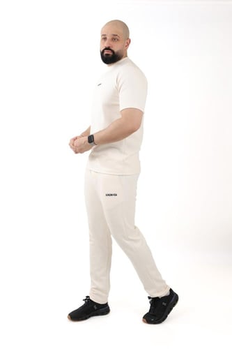 طقم رجالي صيفي كاجوال بنطال مع تيشرت بطبعة كبيرة ع...