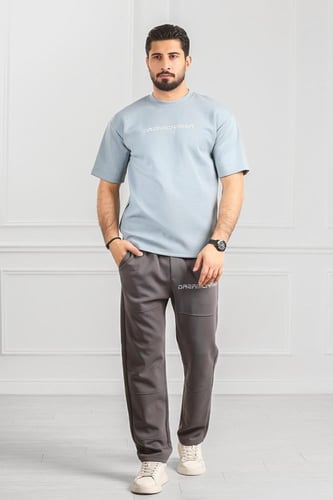 طقم رجالي أوفر سايز نص كم بنطال طويل مزين بطبعة كت...