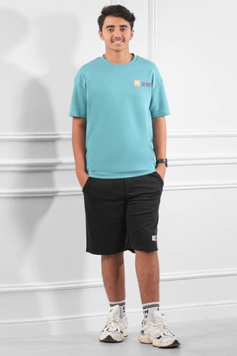 تيشرت رجالي اوفر سايز مزين بأحرف مطبوعة على الوجهي...