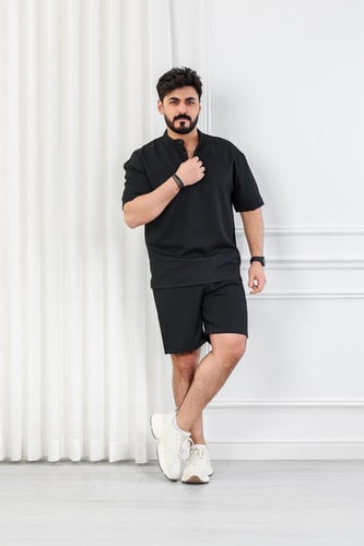 طقم رجالي شورت ستن سادة بأكمام قصيرة وياقة مزودة ب...