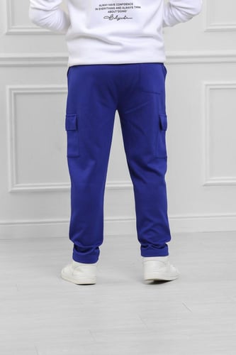 بنطلون رياضي كارجو بخصر مطاطي وقصة واسعة ومستقيمة...