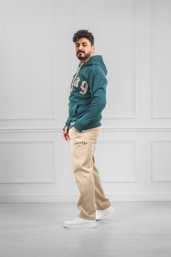 طقم رجالي شتوي دبل كاب فرو بلونين وقبعة وطبعة على...