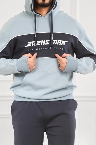 طقم رجالي شتوي دبل كاب فرو بلونين وطبعة على الصدر