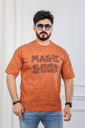 تيشرت رجالي بأكمام قصيرة وياقة دائرية مزين بطبعة M...