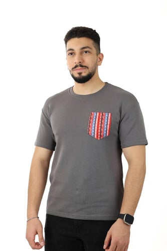 تشيرت رجالي صيفي اوفر سايز بجيبة ملونة على الصدر