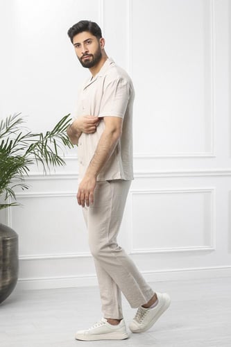 طقم رجالي بحري طويل سادة بأكمام متوسطة الطول مطوية