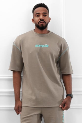 طقم رجالي صيفي كاجوال اوفر سايز مكون من تيشرت و بن...