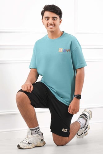 تيشرت رجالي اوفر سايز مزين بأحرف مطبوعة على الوجهي...