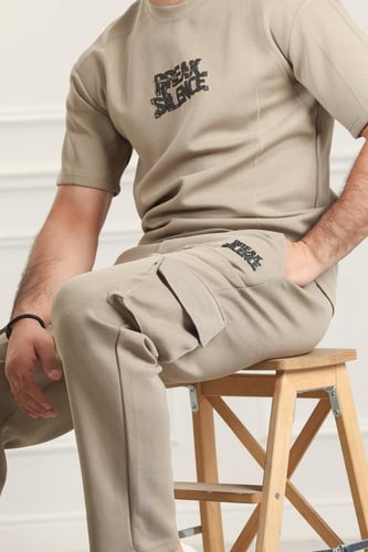 طقم رجالي أوفر سايز نص كم بجيب جانبيه