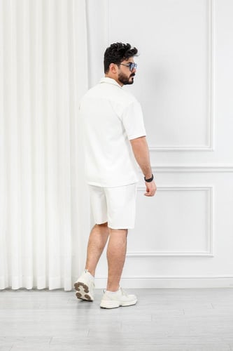 طقم رجالي كاجوال شورت ستن سادة بأكمام قصيرة مزودة...