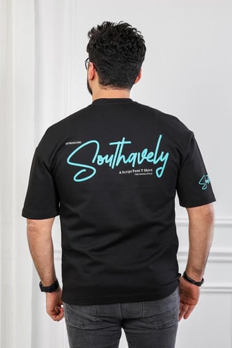 تيشرت رجالي بأكمام قصيرة وياقة دائرية مزين بطبعة م...