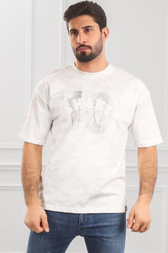 تيشرت رجالي أوفر سايز مغسول مزين بطبعة فريدة على ا...