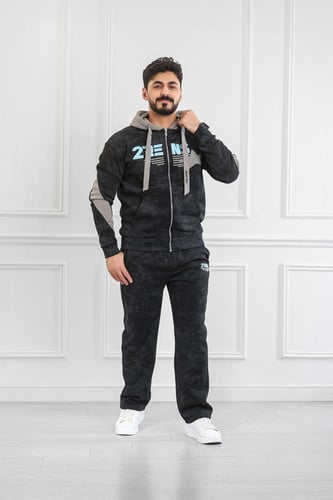 طقم رجالي شتوي دبل كاب فرو بسحاب وطبعة على الصدر