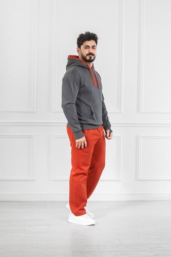 طقم رجالي شتوي دبل كاب فرو بلونين وكتابة على التيش...