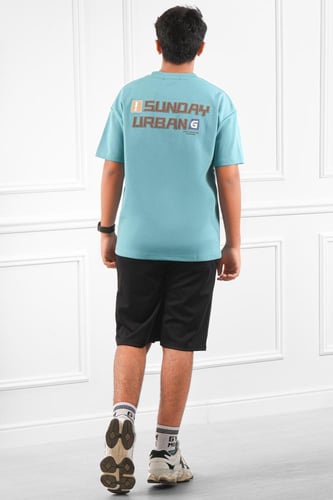 تيشرت رجالي اوفر سايز مزين بأحرف مطبوعة على الوجهي...