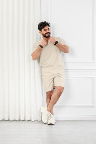 طقم رجالي شورت ستن سادة بأكمام قصيرة وياقة مزودة ب...