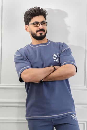 طقم رجالي كاجوال شورت أوفر سايز بياقة دائرية مزين...