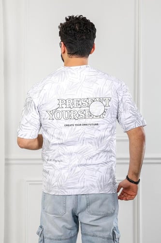 تيشرت رجالي بأكمام قصيرة وياقة دائرية مزين بطبعة ص...