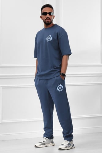 طقم رجالي صيفي كاجوال اوفر سايز مكون من تيشرت و بن...