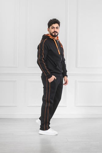 طقم رجالي شتوي دبل كاب وقبعة وخطوط على الجوانب