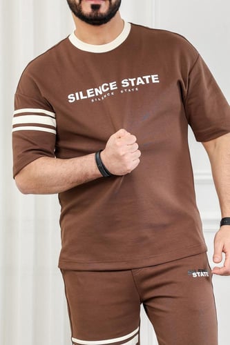 طقم رجالي أوفر سايز نص كم بنطال طويل مزين بخطوط أف...