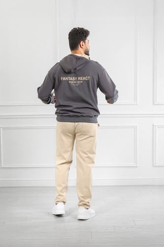 طقم رجالي شتوي دبل كاب بلونين وطبعة على التيشرت