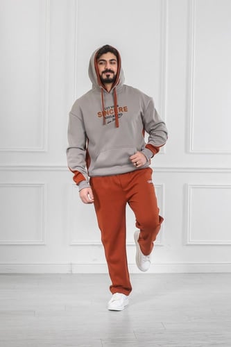 طقم رجالي شتوي دبل كاب فرو بلونين وقبعة وكتابة على...