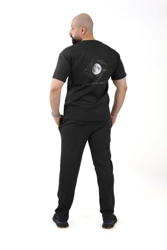 طقم رجالي صيفي كاجوال بنطال مع تيشرت بطبعة صغيرة ع...