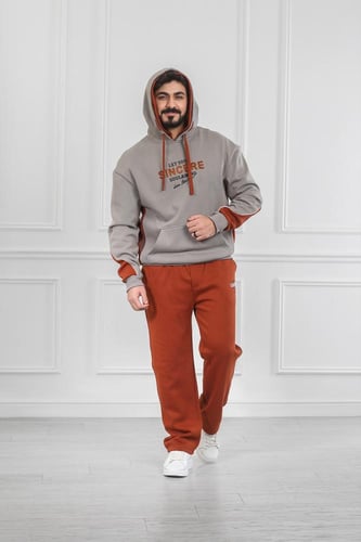 طقم رجالي شتوي دبل كاب فرو بلونين وقبعة وكتابة على...