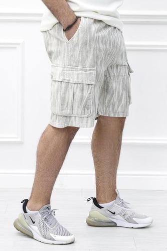 شورت رجالي مزود بجيوب