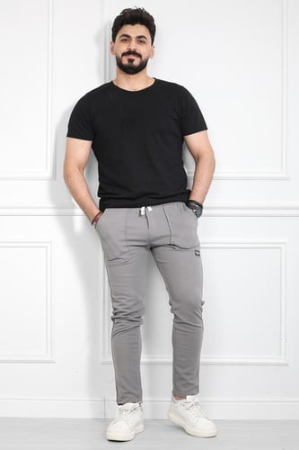 بنطلون رياضه كارجو مزود بجيوب - بنطلون رياضة كارجو...