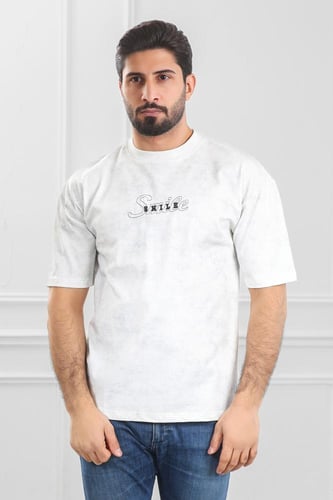 تيشرت رجالي أوفر سايز مغسول مزين بطبعة Smile بأحرف...